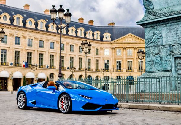 Location Lamborghini Huracan Spyder - Louer une Lamborghini Huracan Spyder  à Paris et en Europe. ParisLuxuryCar : location voitures de luxe.